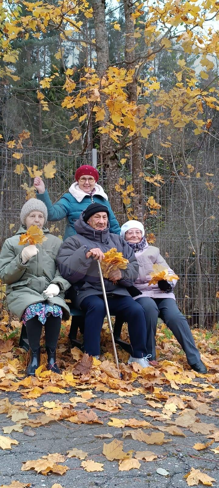 ЛОГБУ "Тихвинский дом-интернат  для престарелых  и инвалидов"
